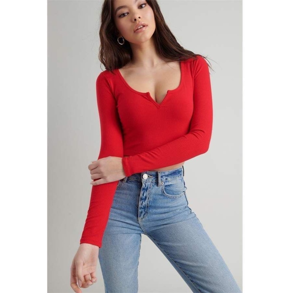 Garage | Notched Kylie Tee
